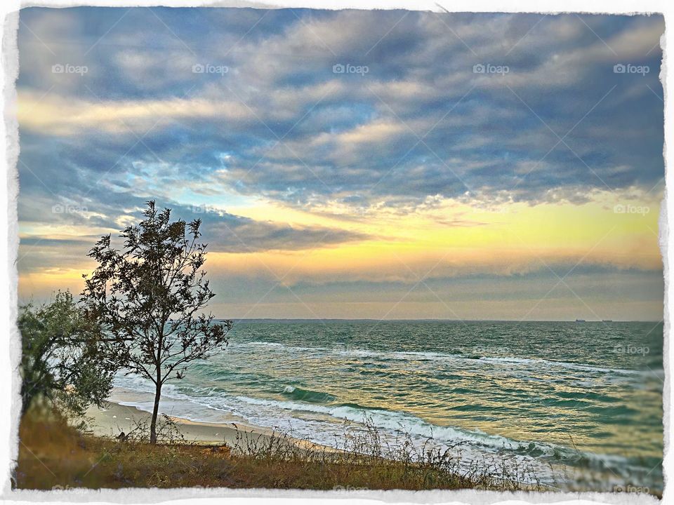Saulty palette . Amazing colour mixture of sea and skies...
