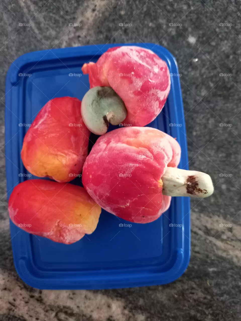Vou fazer um suco de caju.