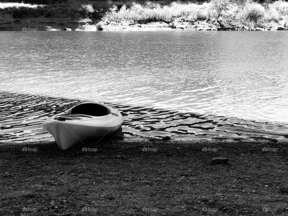 Kayak and the water in black and white 