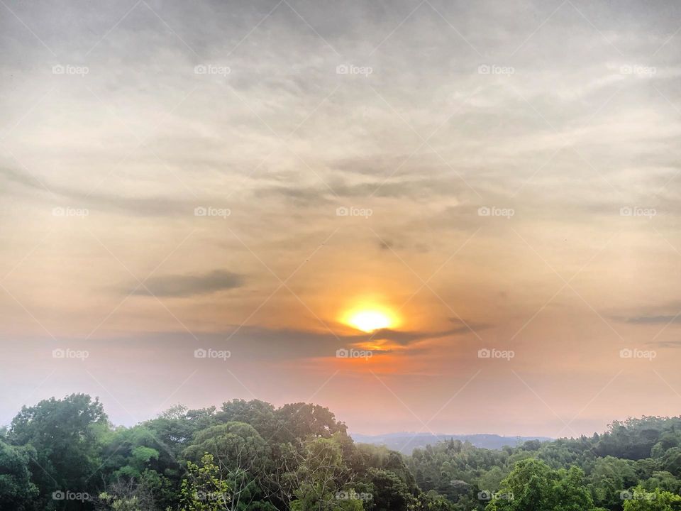 🌄🇺🇸 An extremely beautiful dawn in Jundiaí, interior of Brazil. Cheer the nature! / 🇧🇷 Um amanhecer extremamente bonito em Jundiaí, interior do Brasil. Viva a natureza!