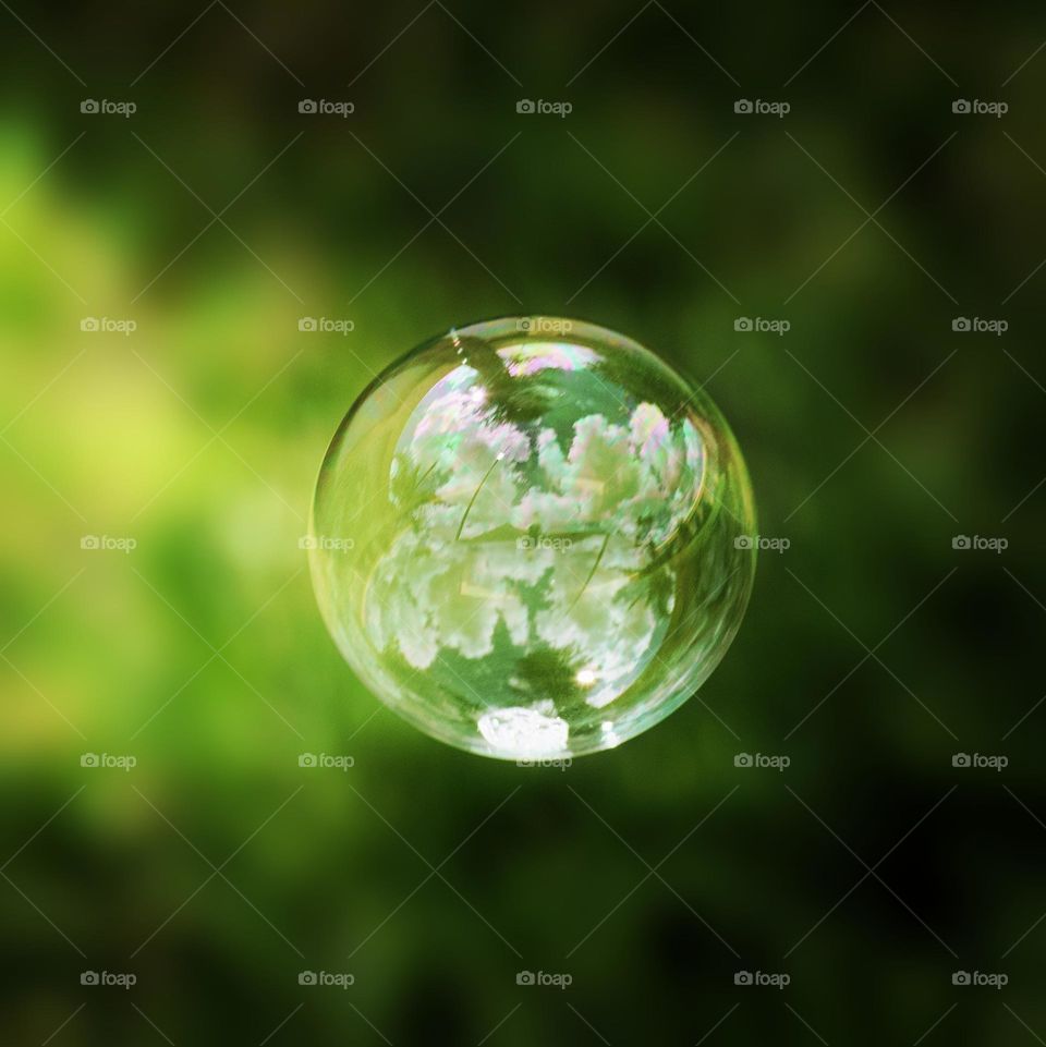 Floating bubble