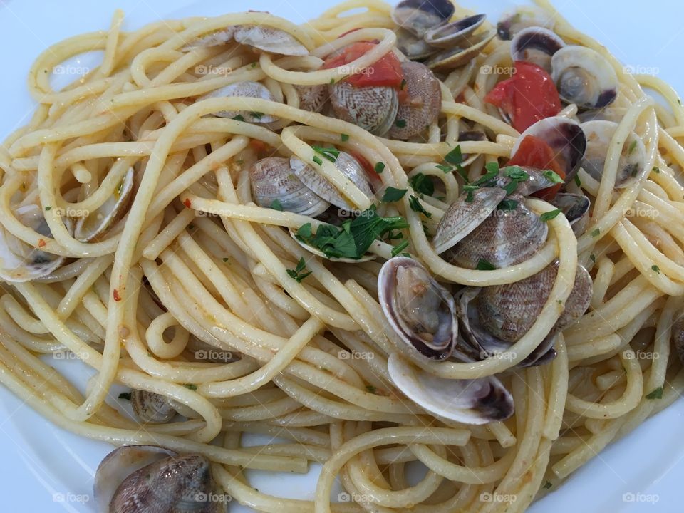Noodles with clams
