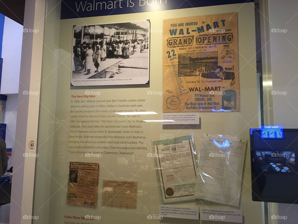 2019 trip to the Walton’s museum with the sassy seniors! A day to remember!!