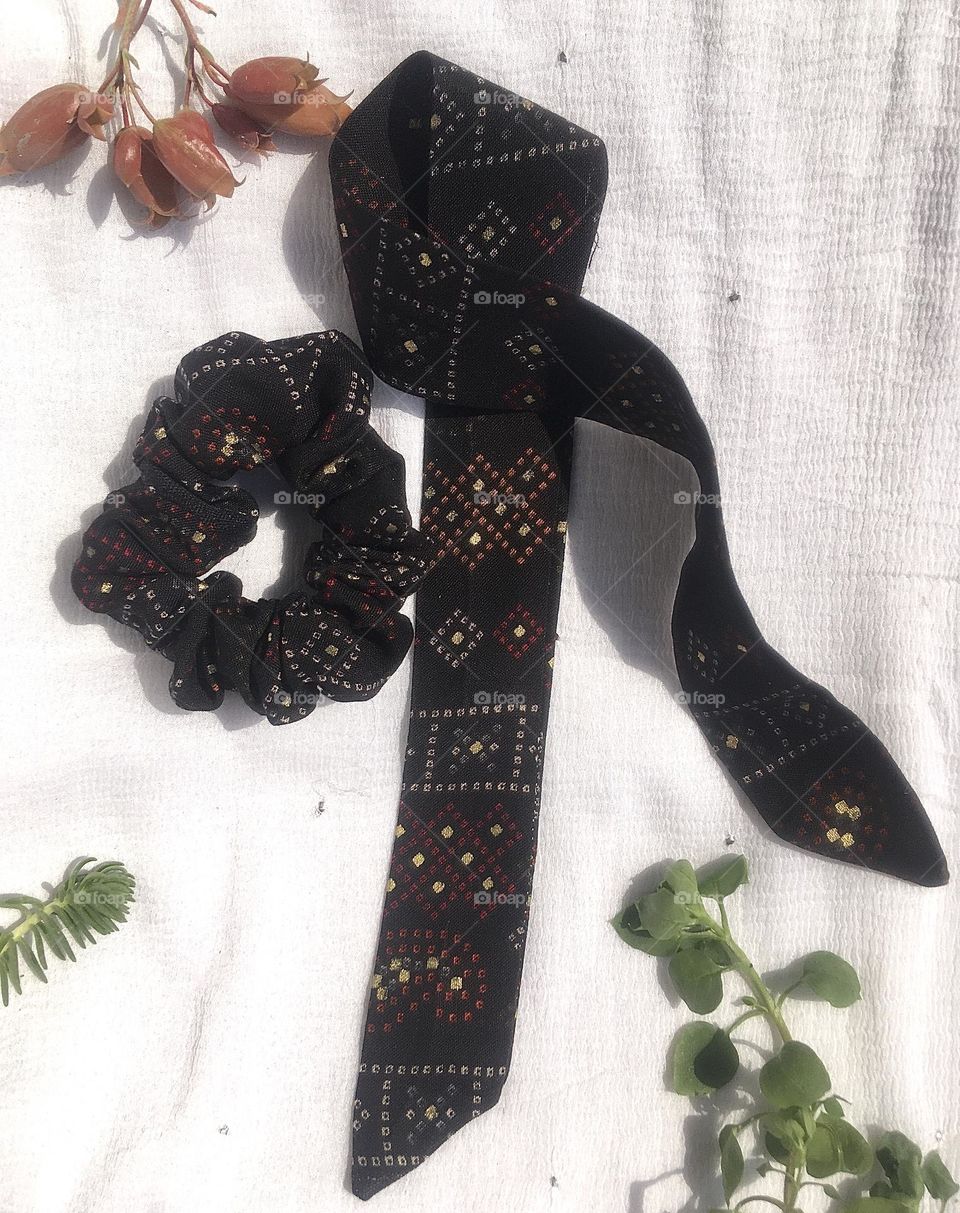 I have made these scrunchies, of which I have taken photos. So how did you like these photos of mine?