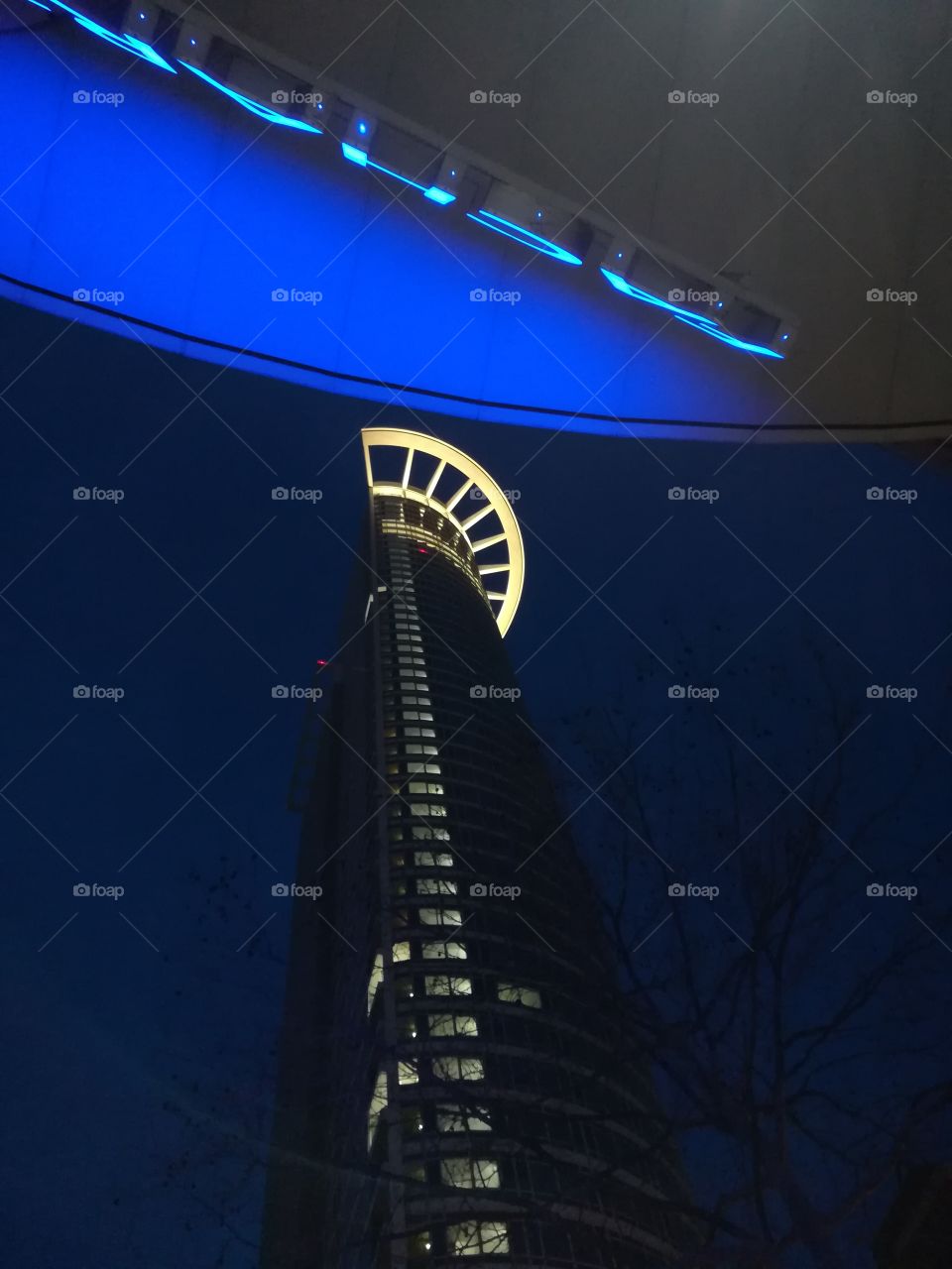 Blue hour in Frankfurt (DZ Bank)