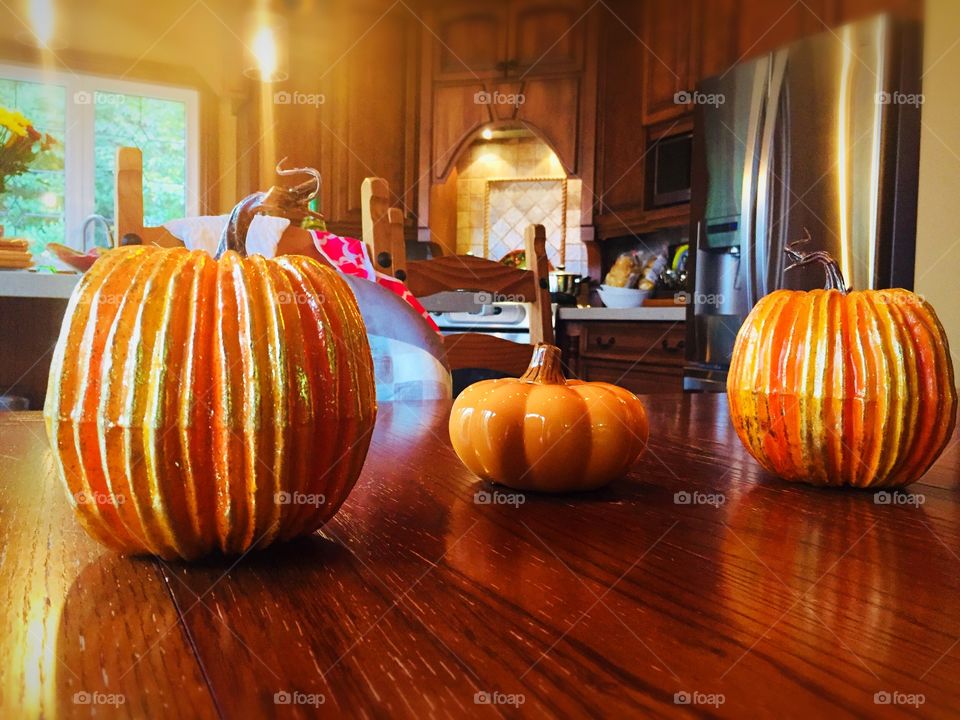 Thanksgiving table decorations 