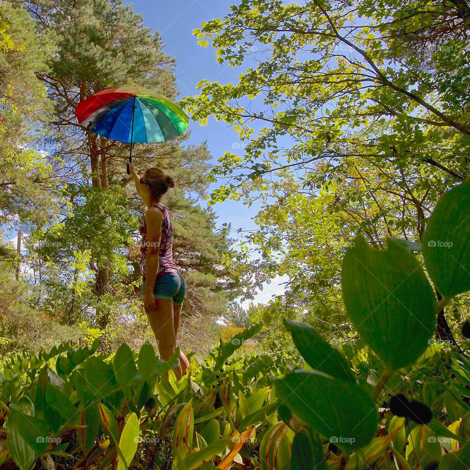 A modern version of Mary Poppins 💚💛💜❤️💙