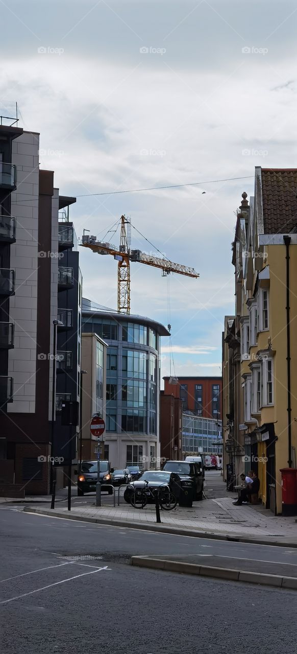 vista de la ciudad en reconstrucción