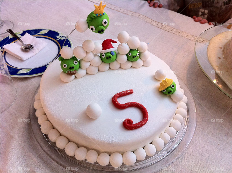 cake birds angry by andres