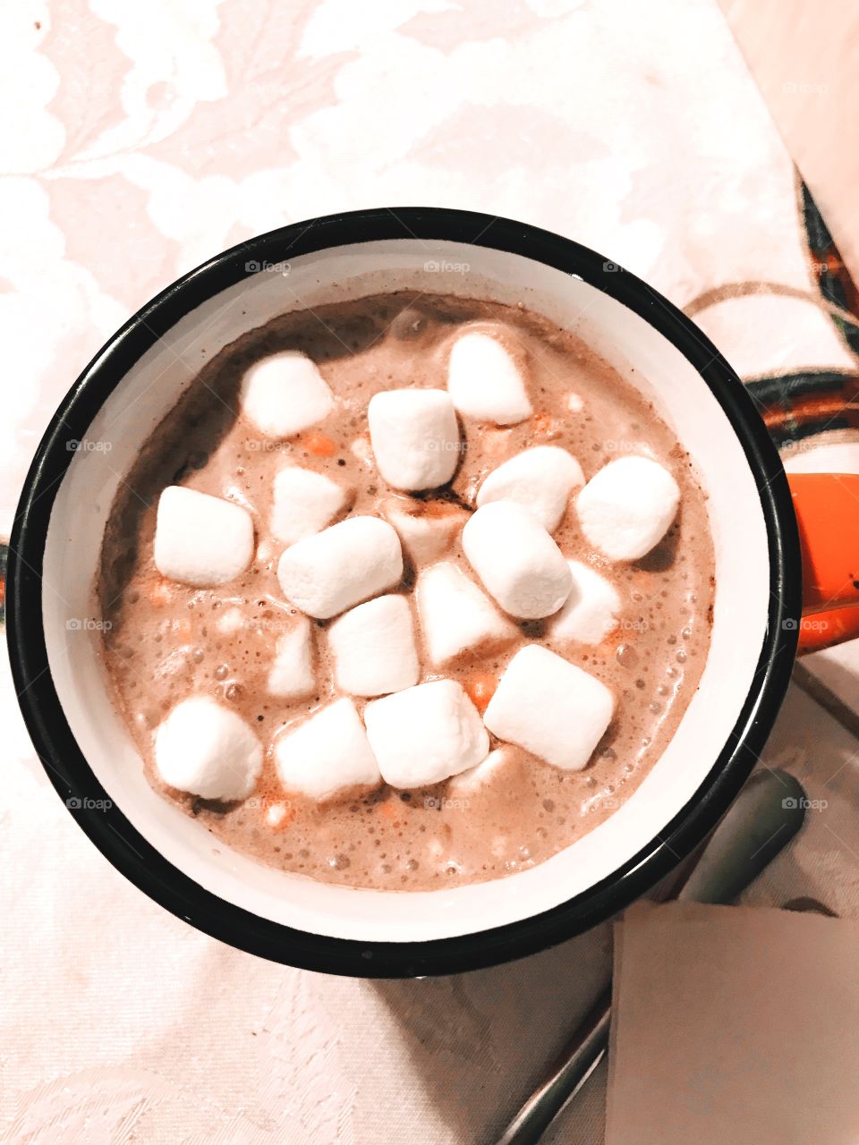 Hot chocolate with marshmallows 