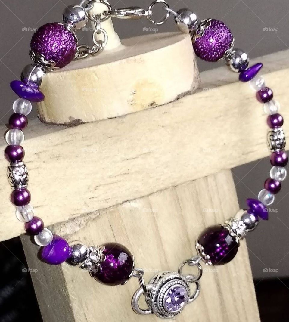 🛍️Blinx Jewelz🛍️
Purple & Silver Designer, HandCrafted Bracelet