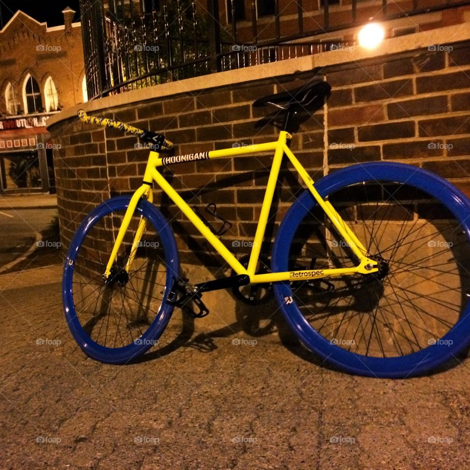 Night on the town...fixed gear style!. Cruising on the fixed gear