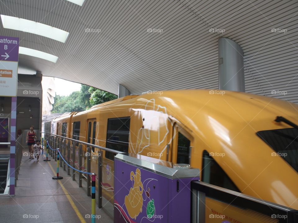 you can use this monorail train as your transportation when you go to Singapore..