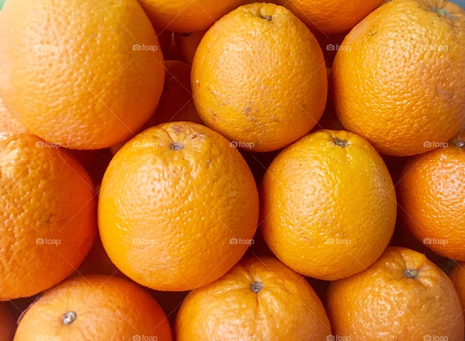 Juicy oranges for grab! 