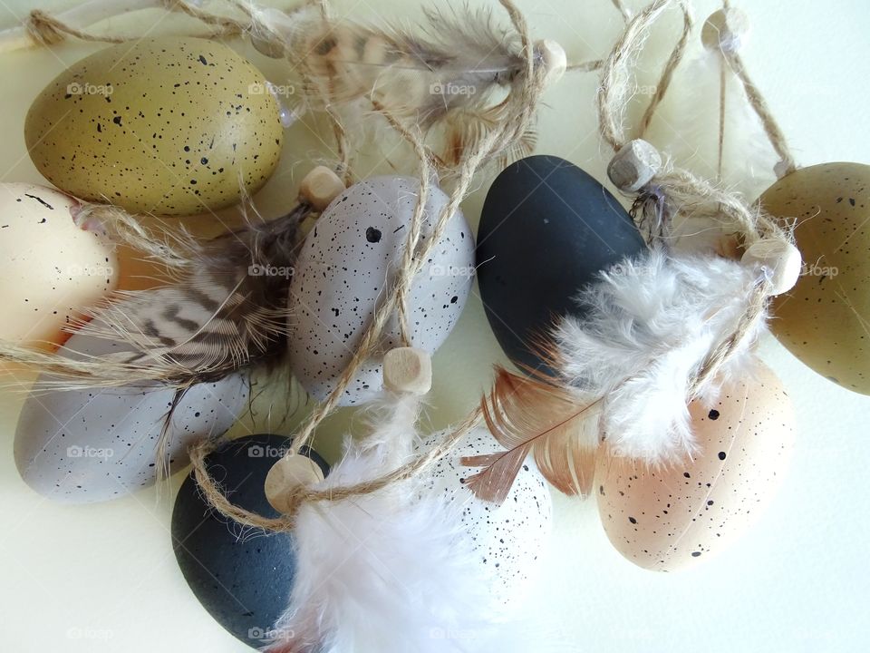 Easter eggs and feathers