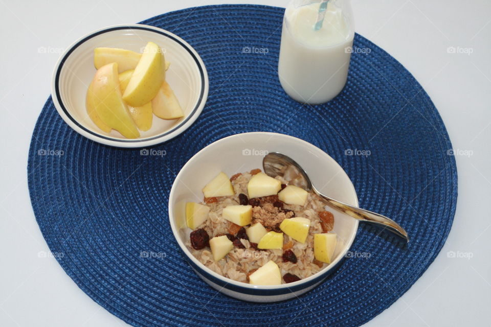 Oatmeal and fruit