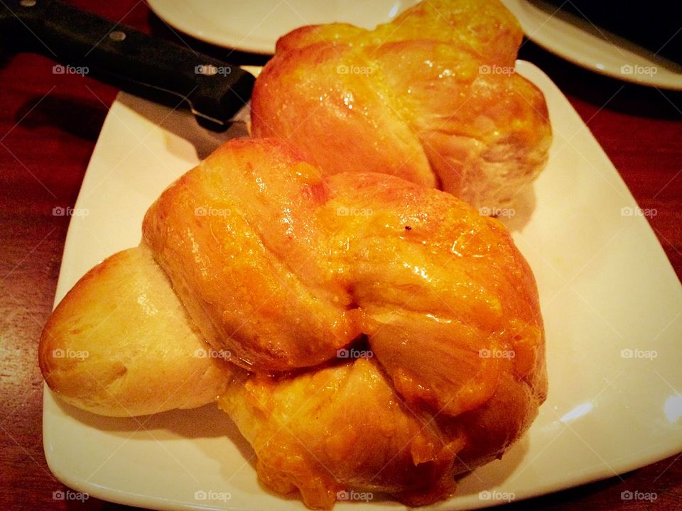 Cheesy Dinner Bread Rolls