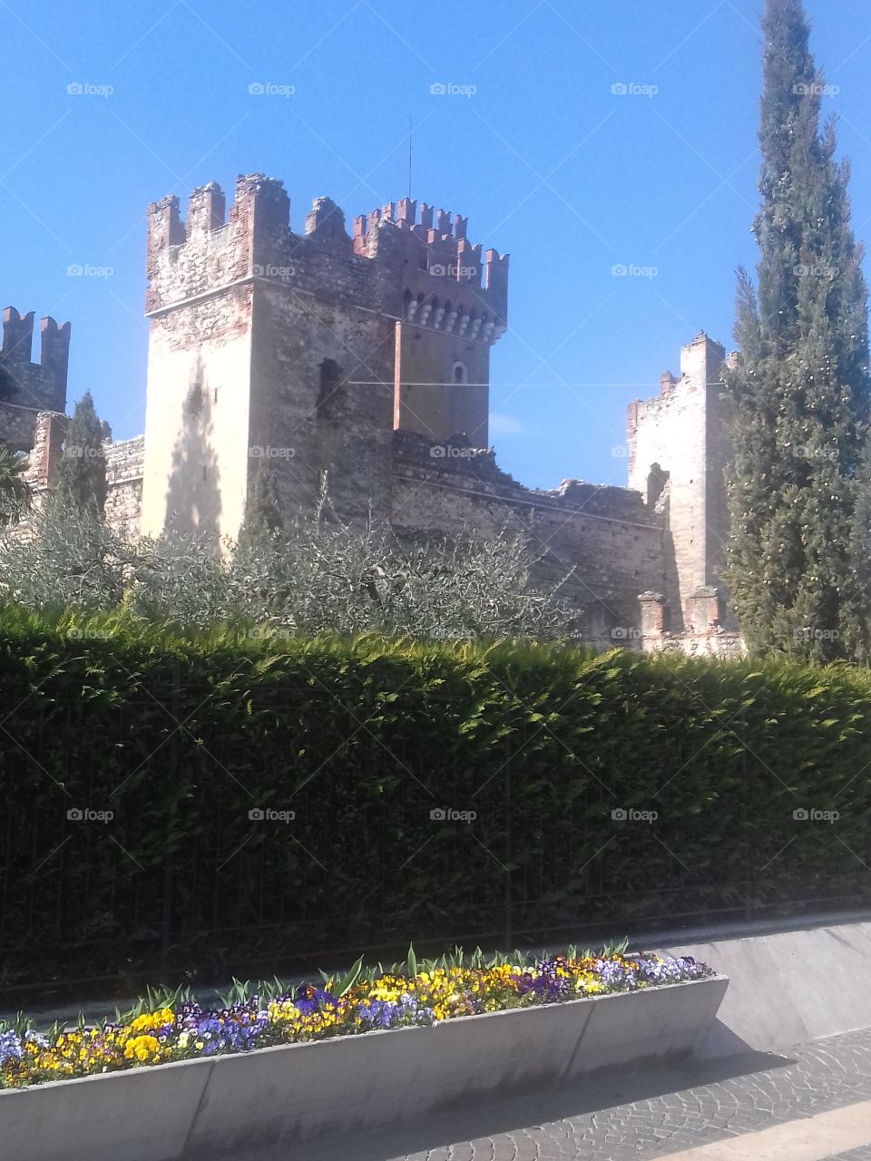 castle in Lazise Garda lake
