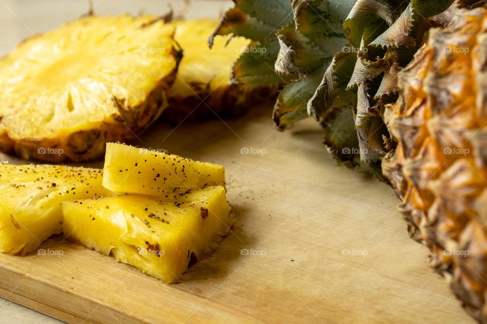 Fresh, hand picked pineapple with Sri Lankan black pepper and salt. Delicious, healthy snack.