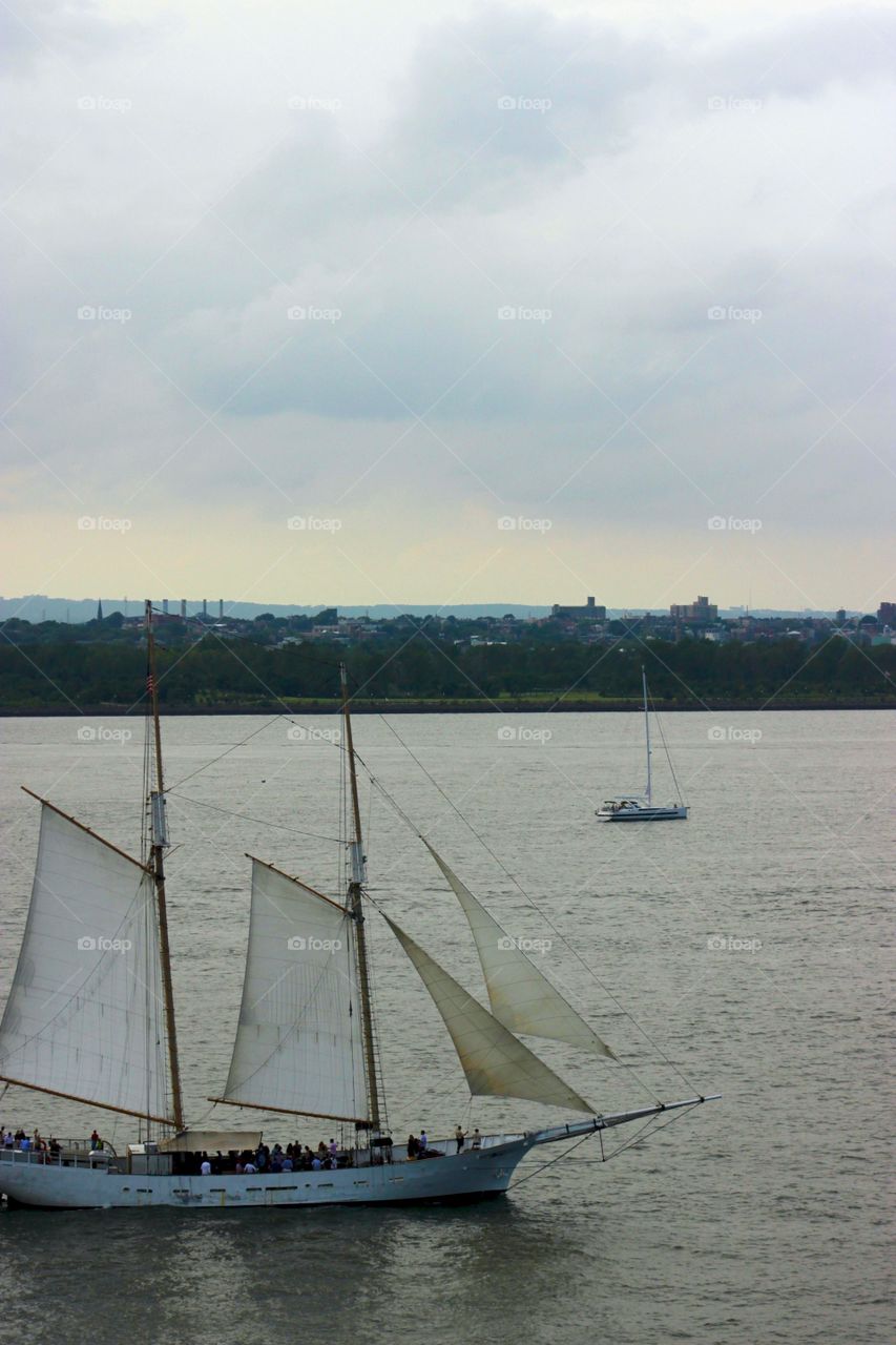 A sailboat on a cloudy day in New York