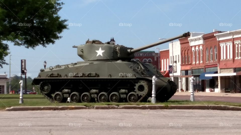 Tecumseh, IA Courthouse lawn & downtown