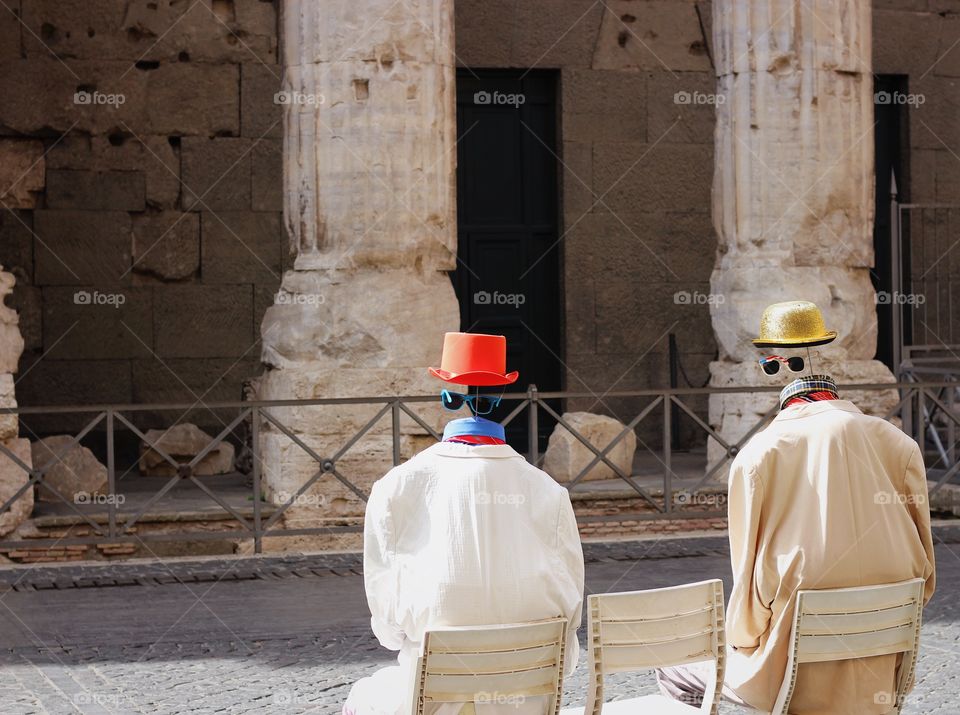 Street performers in Rome 