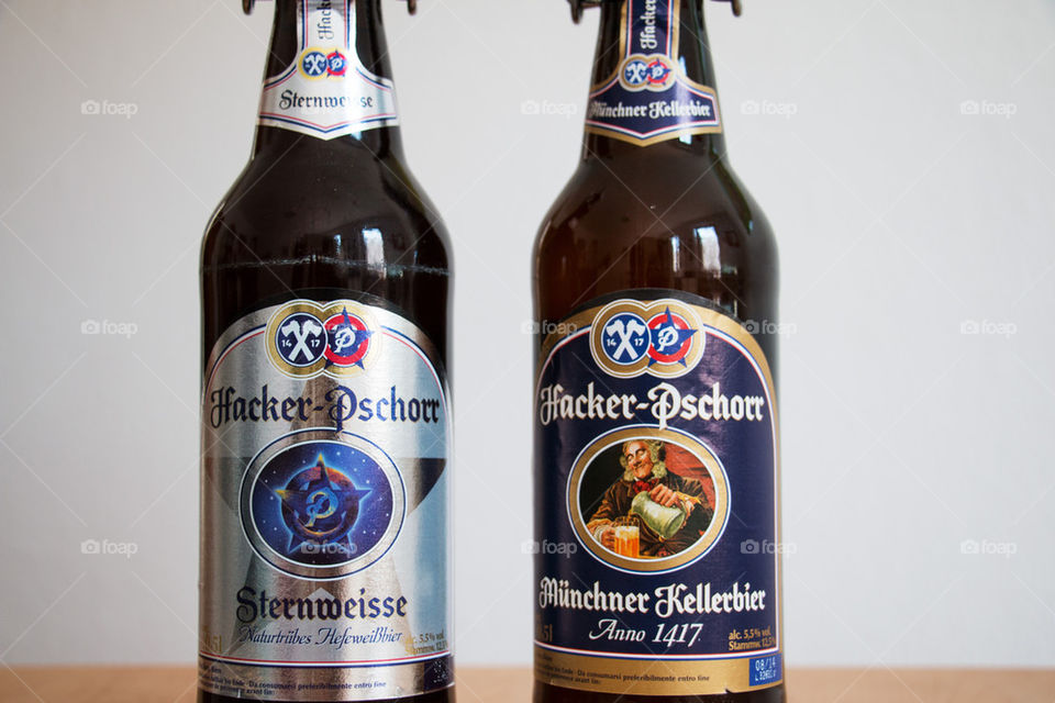 Hacker-pschorr bottles