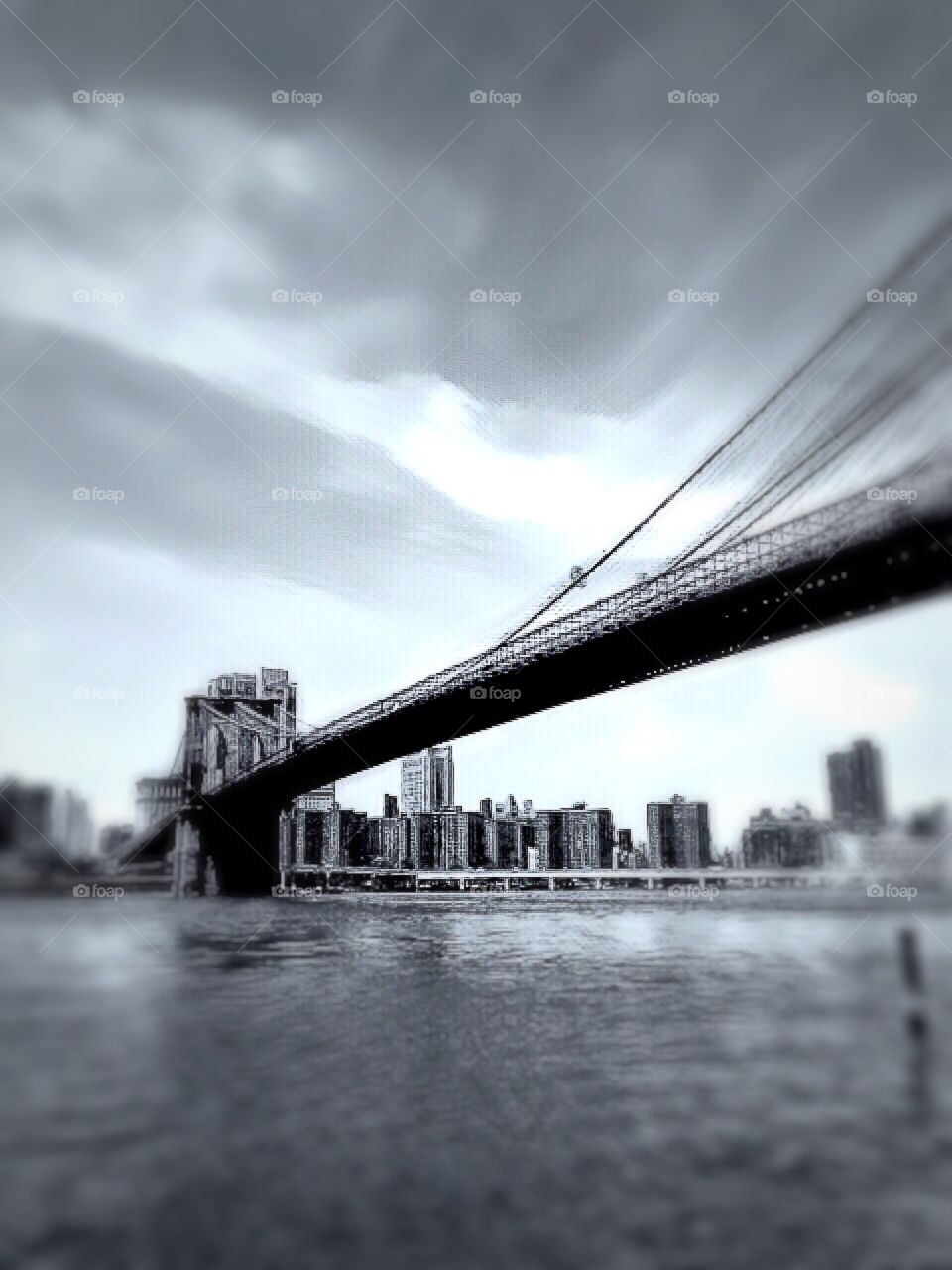 Brooklyn Bridge , Black - and - white photo 