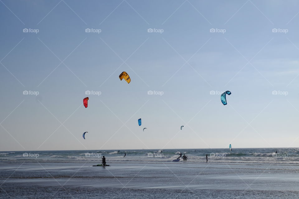 kitesurfing 