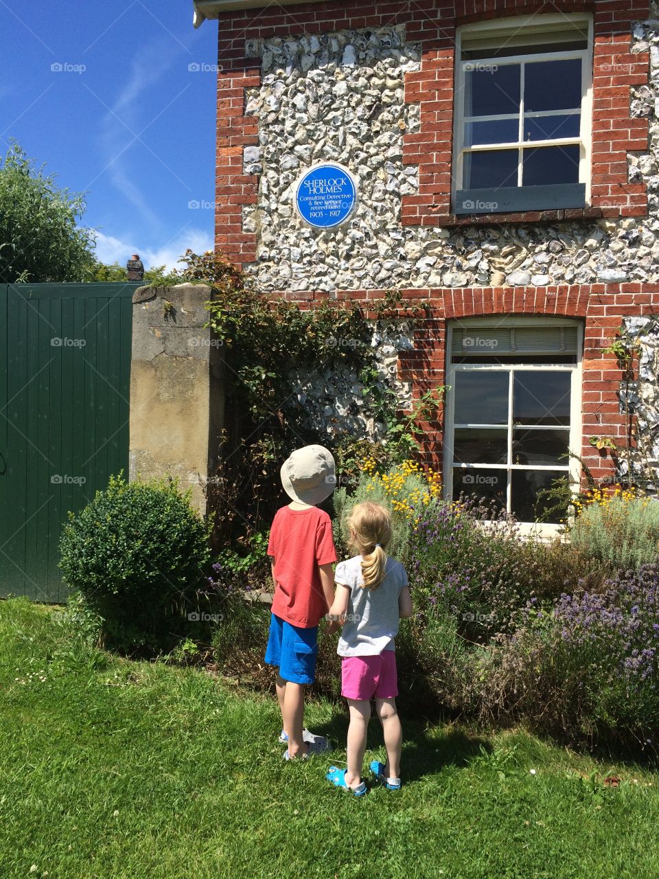 Sherlock Holmes cottage, East Dean, Sussex, England.  Near Seven Sisters Cliffs.  Blue plaque
.
