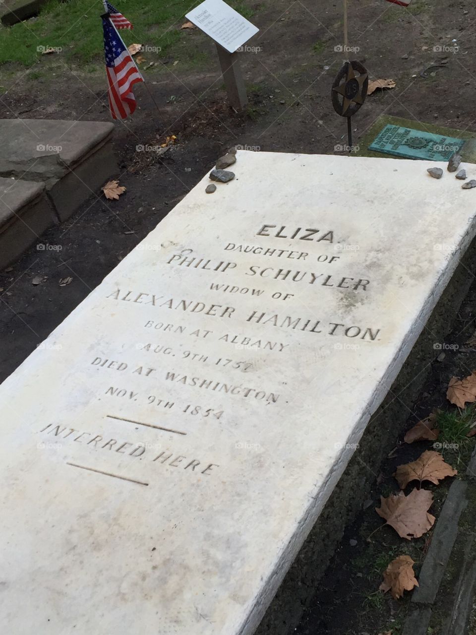 Eliza Hamilton grave