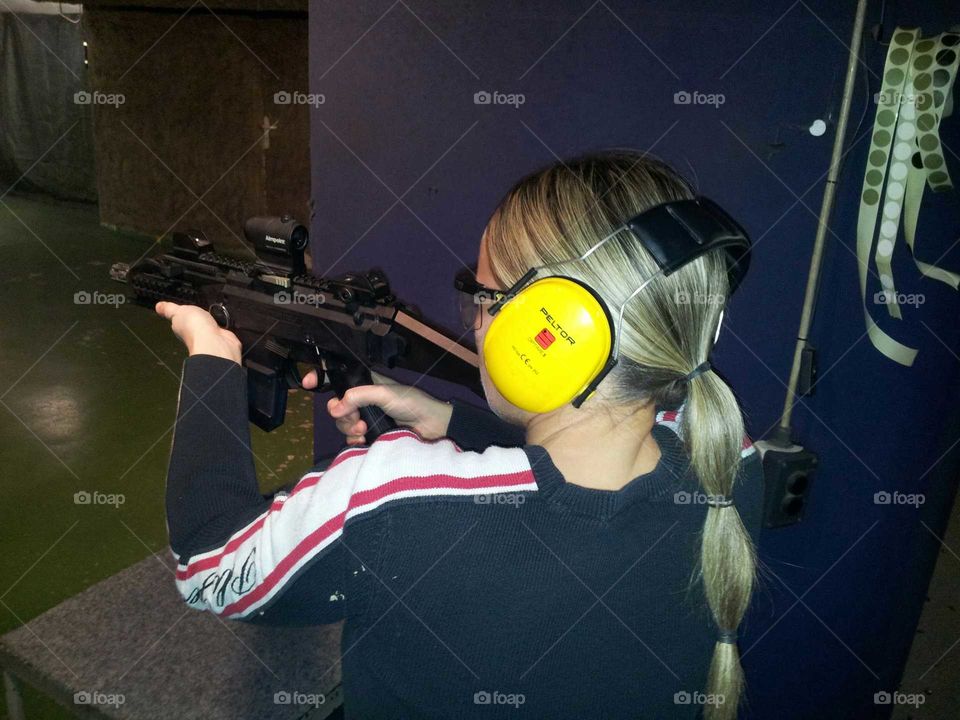 Sport shooting with machine gun