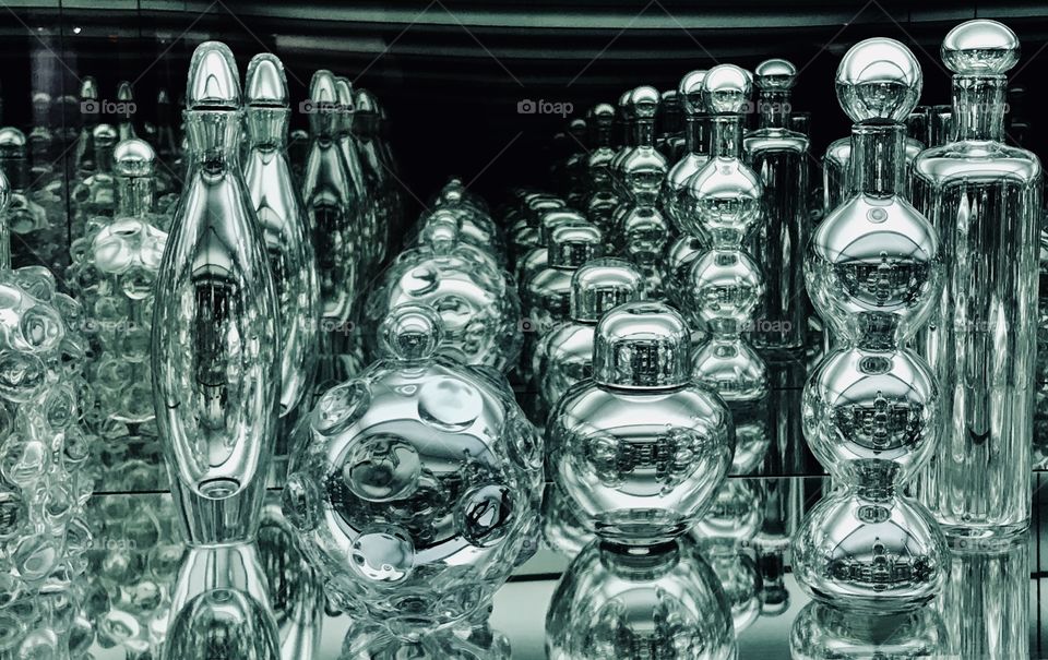 Illustration in the mirror 