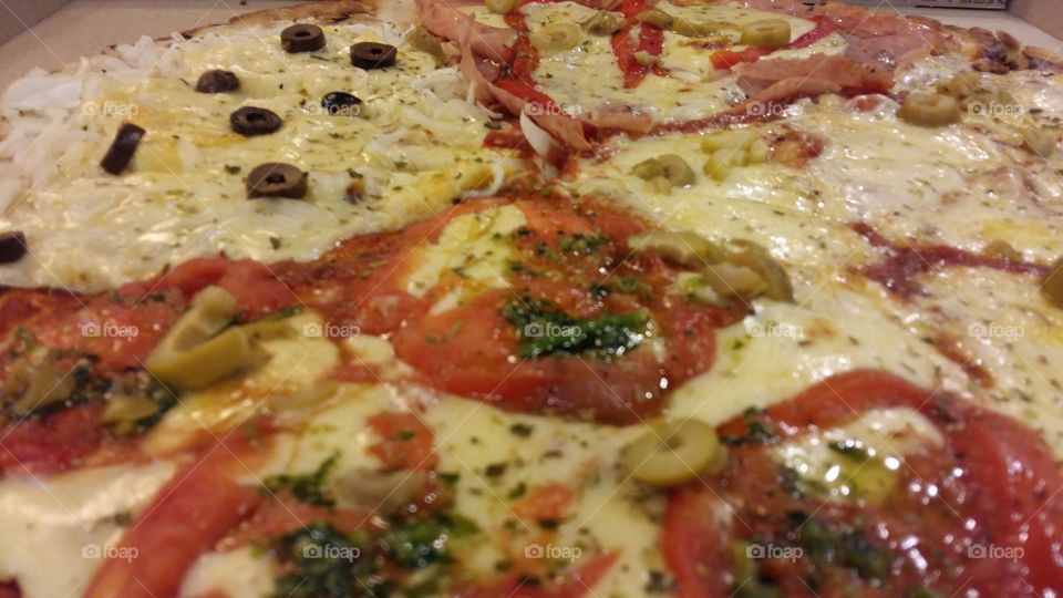 4 tastes delicious pizza