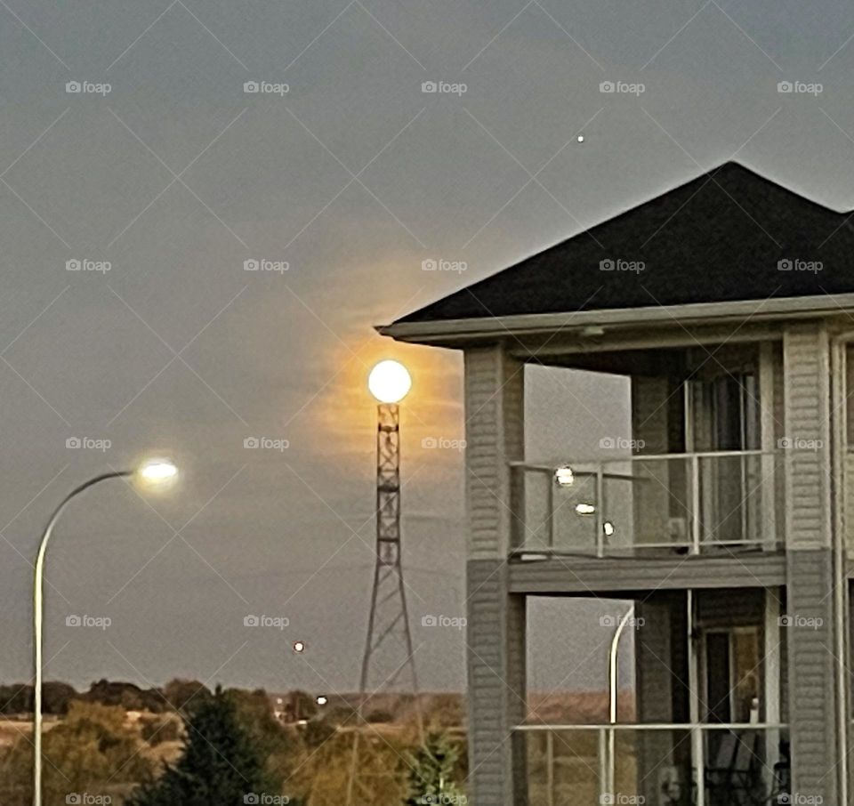 Full Moon landed in right spot