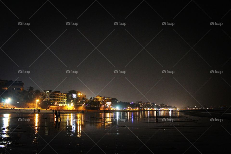 #city #lights #seaview #nightlife #nightlights #beach #citylife #city #neversleeps #mumbaishore #yellowlights #beachguy #onelife