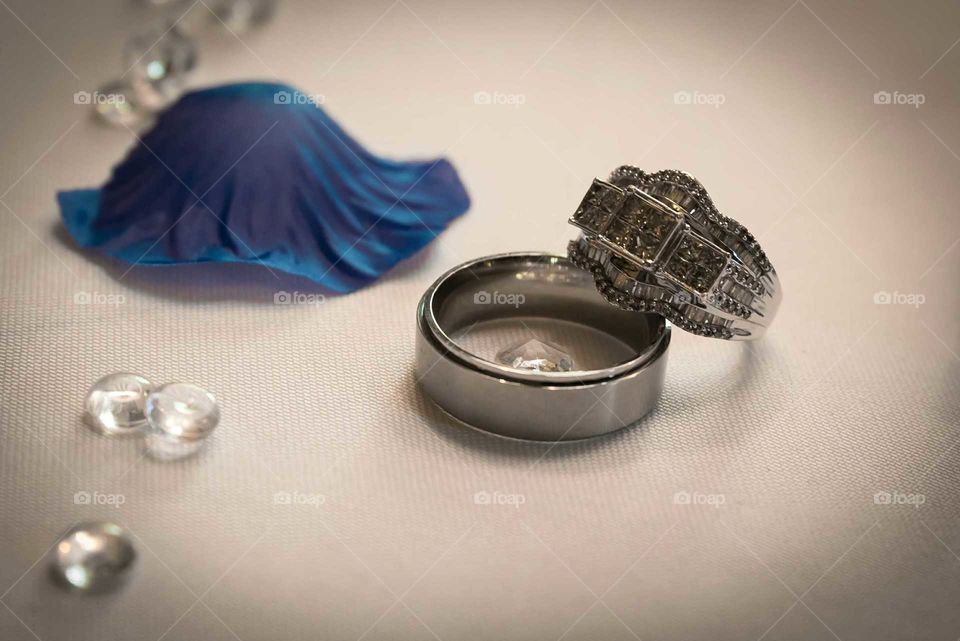 Macro shot of wedding rings