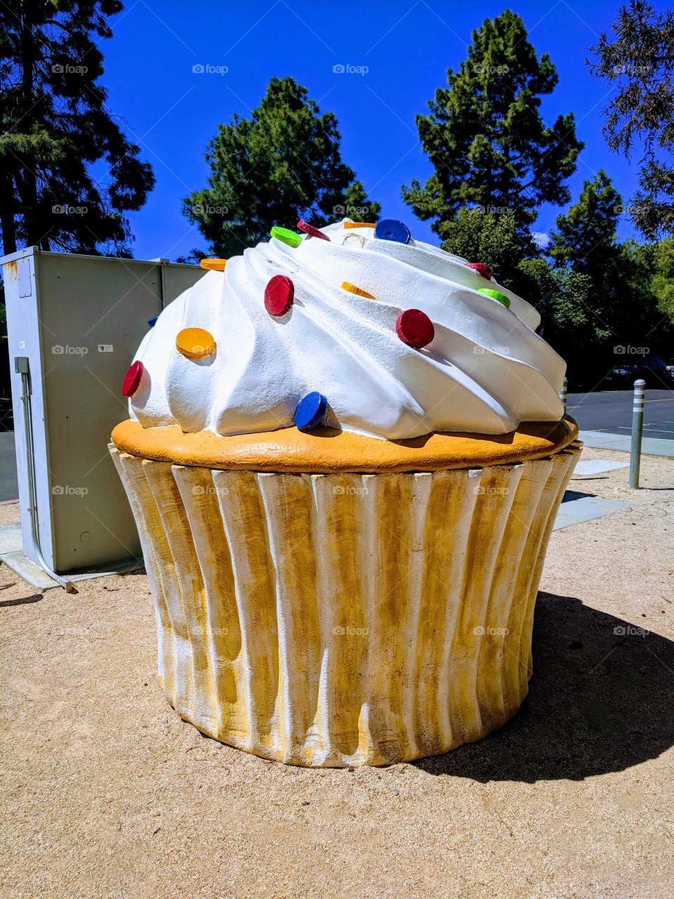 Symbol of the  Android "Cupcake" update at the Googleplex.