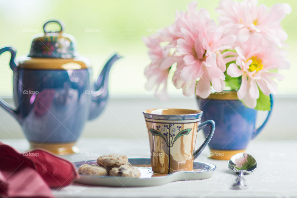 Tea with flower blossom