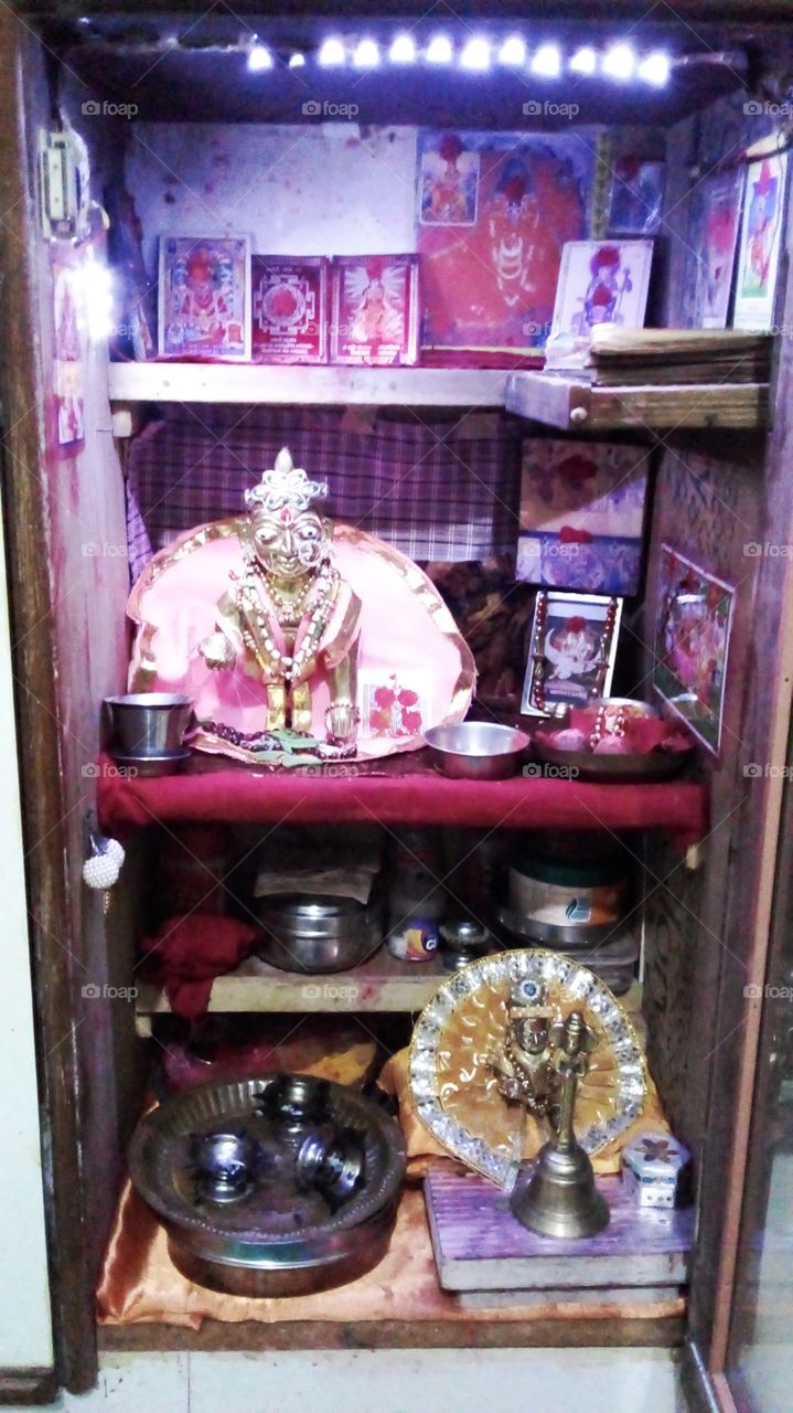 Mini pooja temple