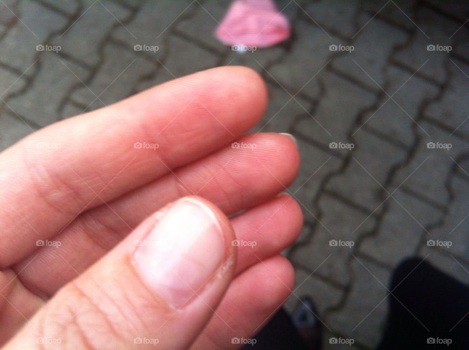 ground hand fingernail gripping by Nikita80