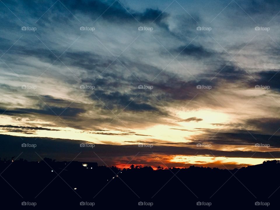#Sábado, 06h -
🌅Desperte, #Jundiaí. 
Que a jornada diária possa valer a pena!
🍃
#sol #sun #sky #céu #photo #nature #morning #alvorada #natureza #horizonte #fotografia #pictureoftheday #paisagem #inspiração #amanhecer #mobgraphy #AmoJundiaí