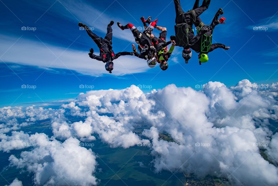 Headdown Formation skydive 