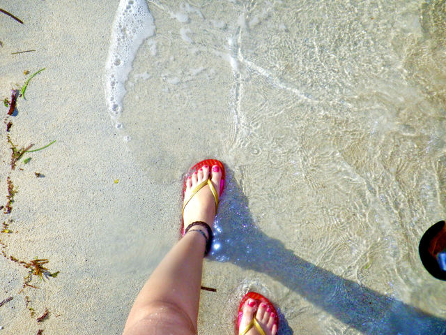 Walking at the beach, feet only