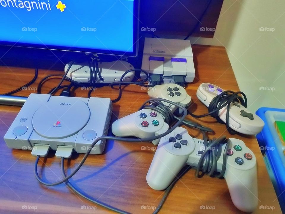 arcade mobile gadget virtual futuristic keypad game over video games retro cyber device cartoon gamepad start videogame display games monitor young arcade game play gaming player computer technology video gamer entertainment digital vector modern ill