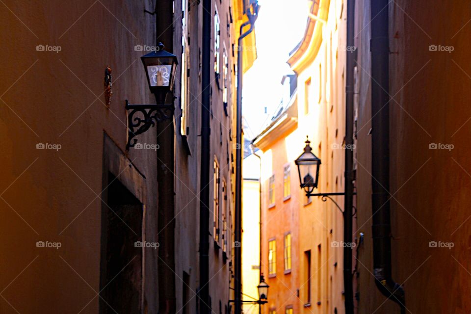 Lights in the alley!