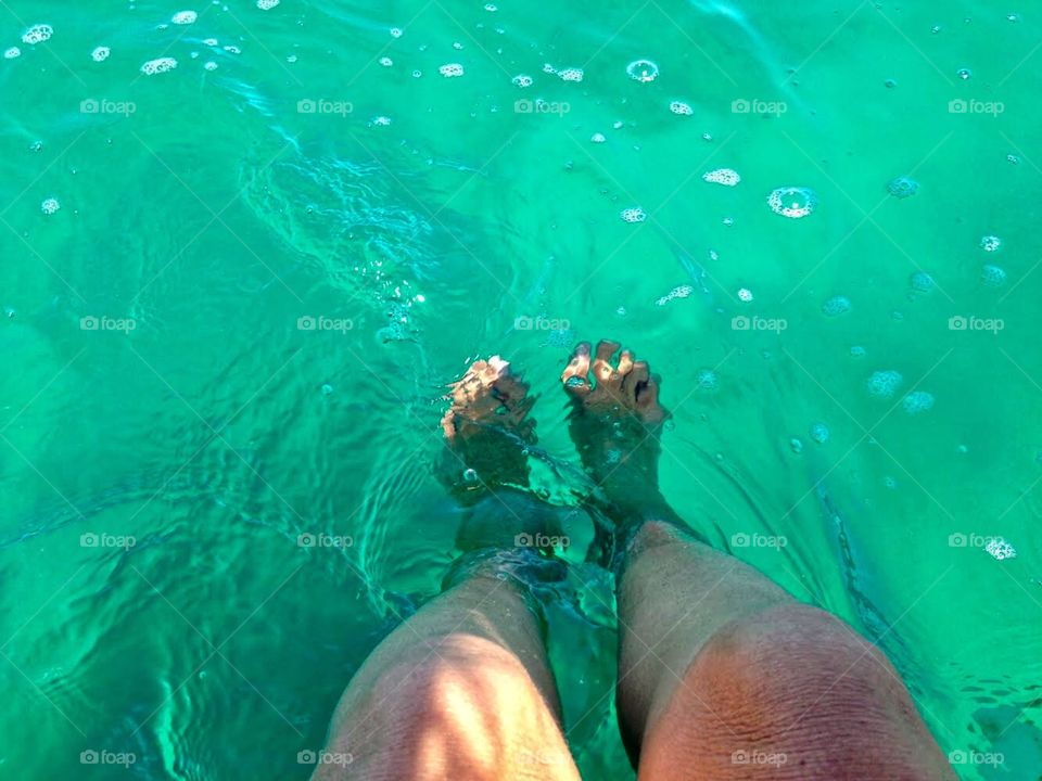 refreshing your feet in the sea water