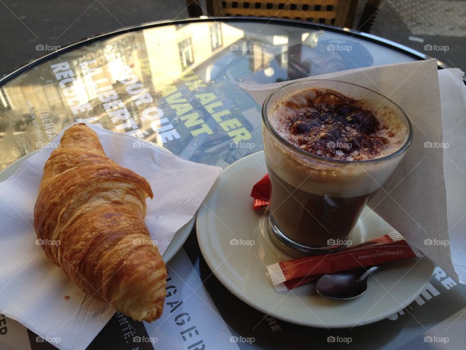 A coffe and croissant the french way.