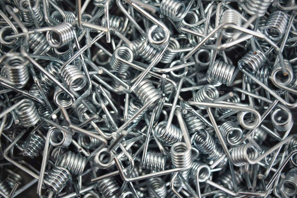 Metal spring patern