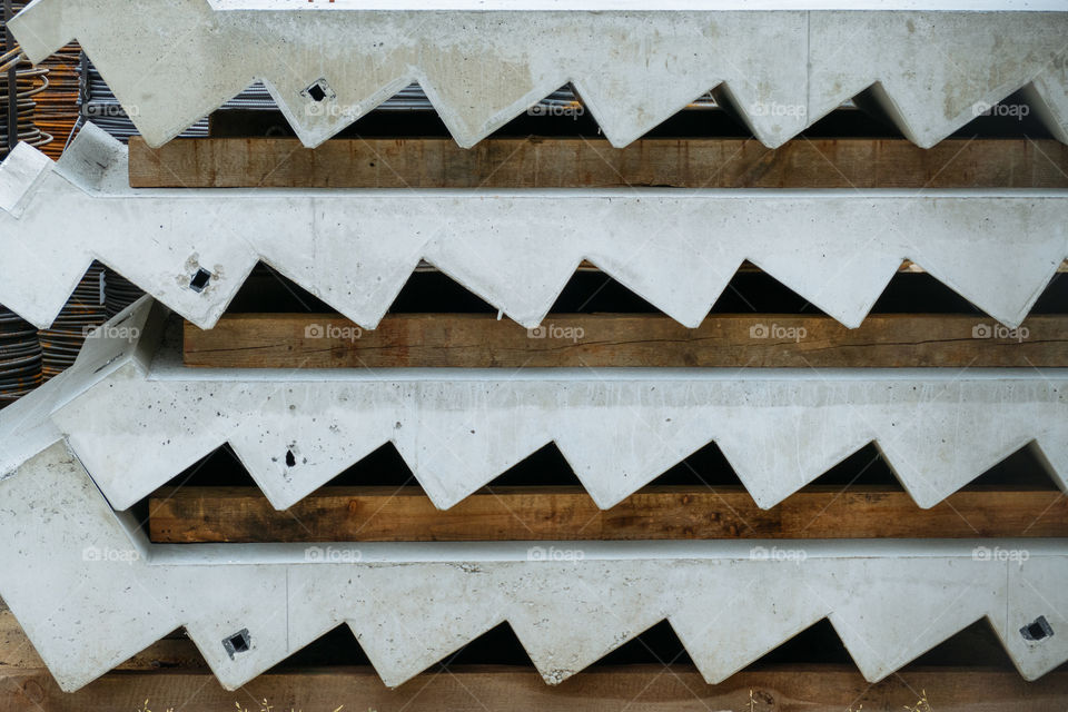 Concrete blocks in shape of teeth